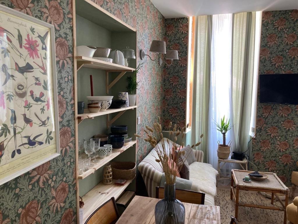 Une Maison De Famille Oloron-Sainte-Marie Dış mekan fotoğraf